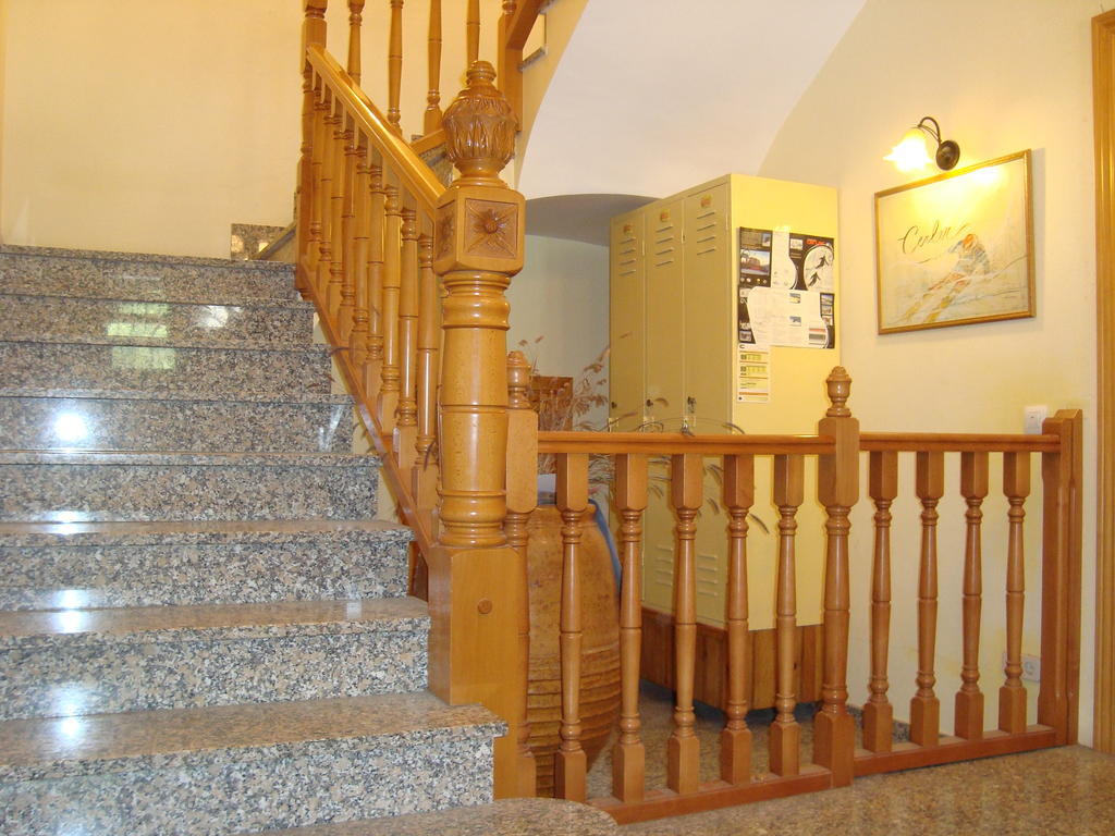 Apartamentos Saila Castejón de Sos Extérieur photo