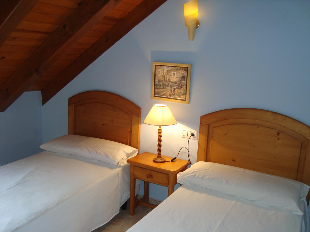 Apartamentos Saila Castejón de Sos Extérieur photo
